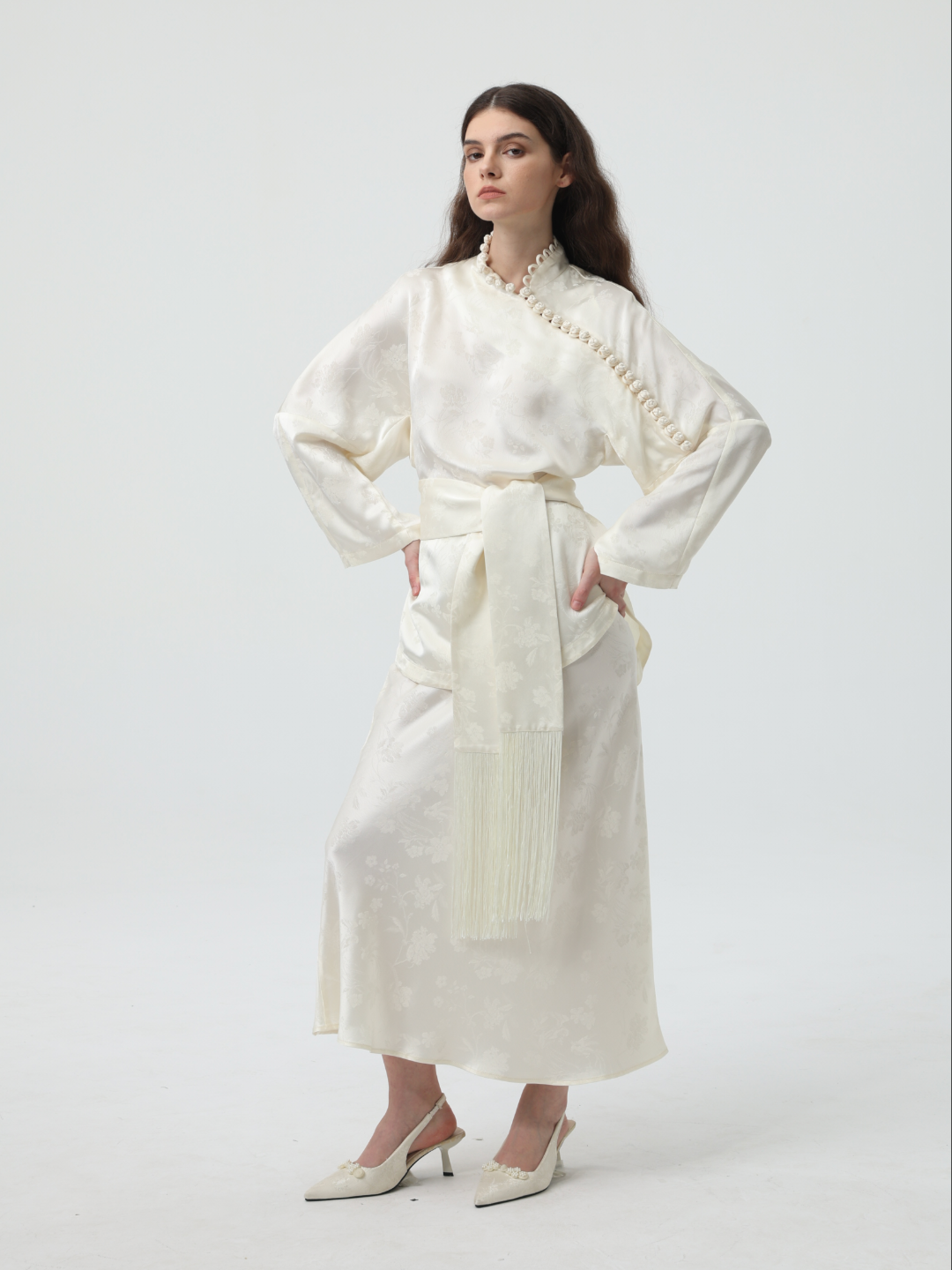 Handcrafted Tassel Jacquard Set Cream