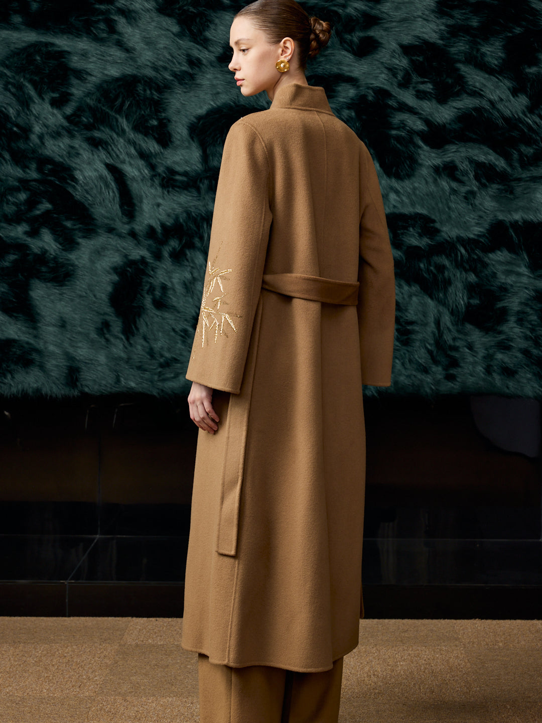 Bamboo embroidery cashmere over coat