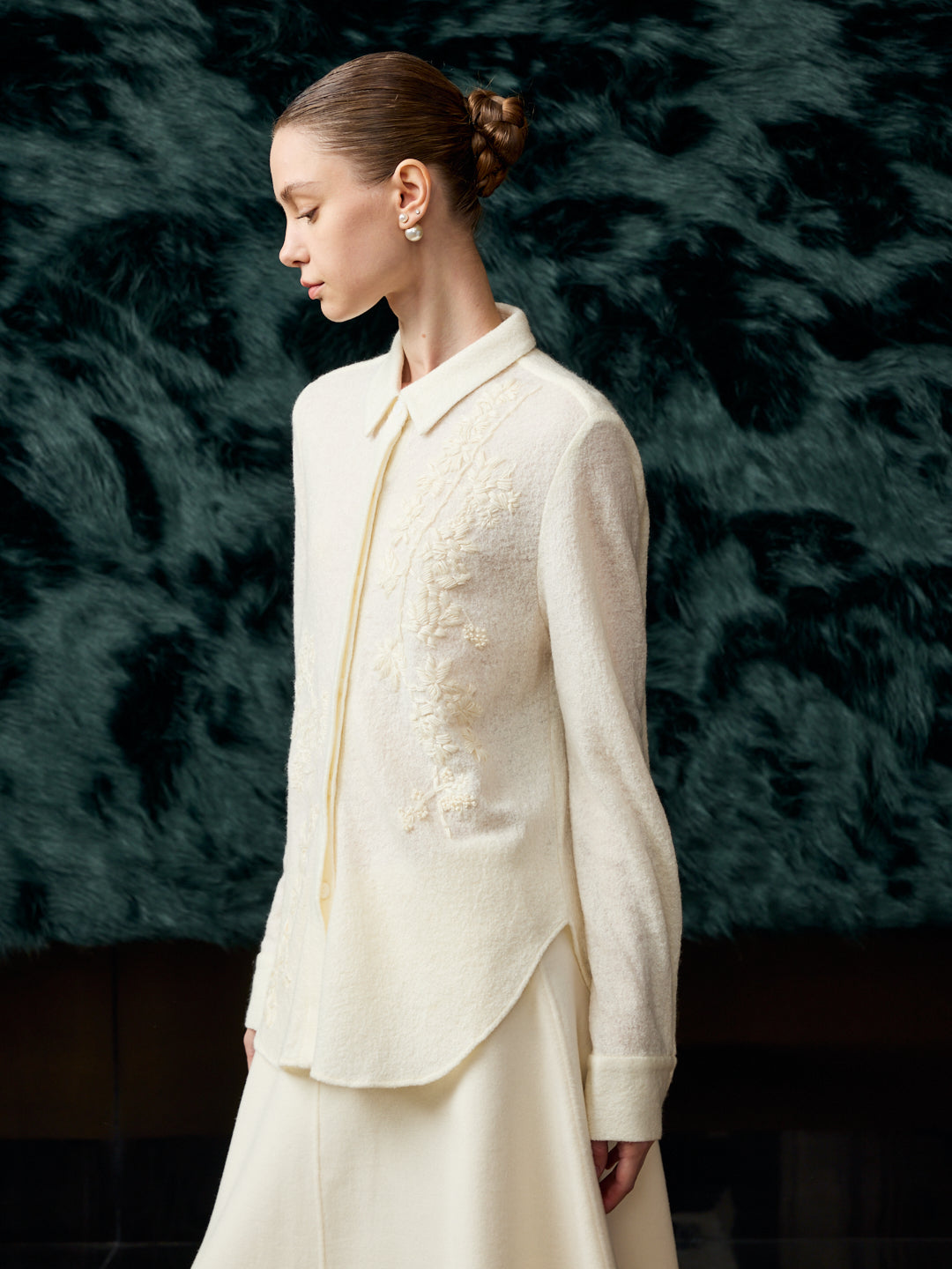 Cream Floral Embroidered Knit Blouse& Skirt