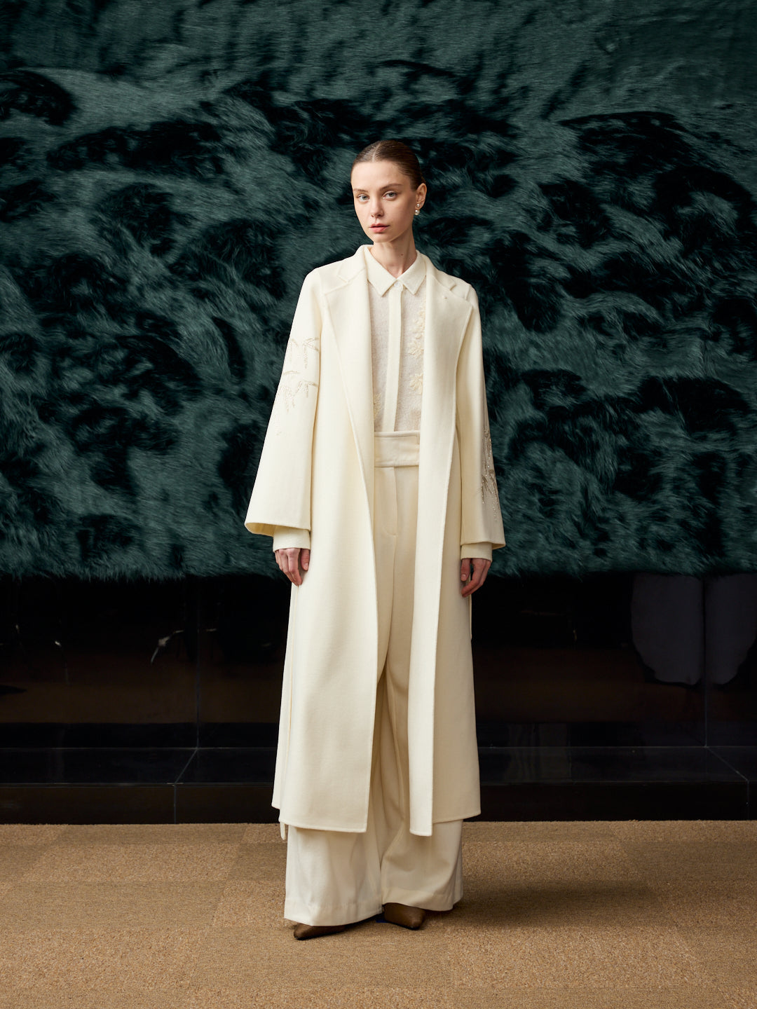 Bamboo embroidery cashmere over coat