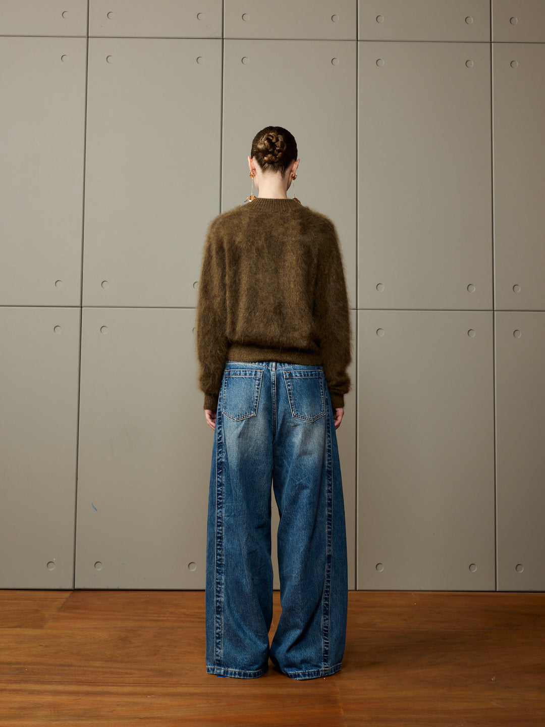 Olive Cashmere V-Neck Jumper