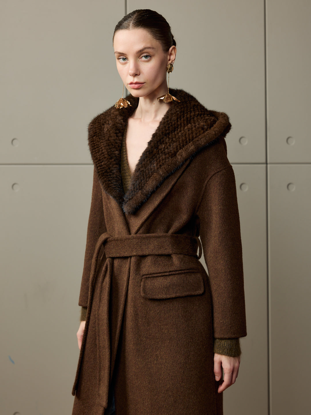 Cashmere coat with detachable mink-knit hood