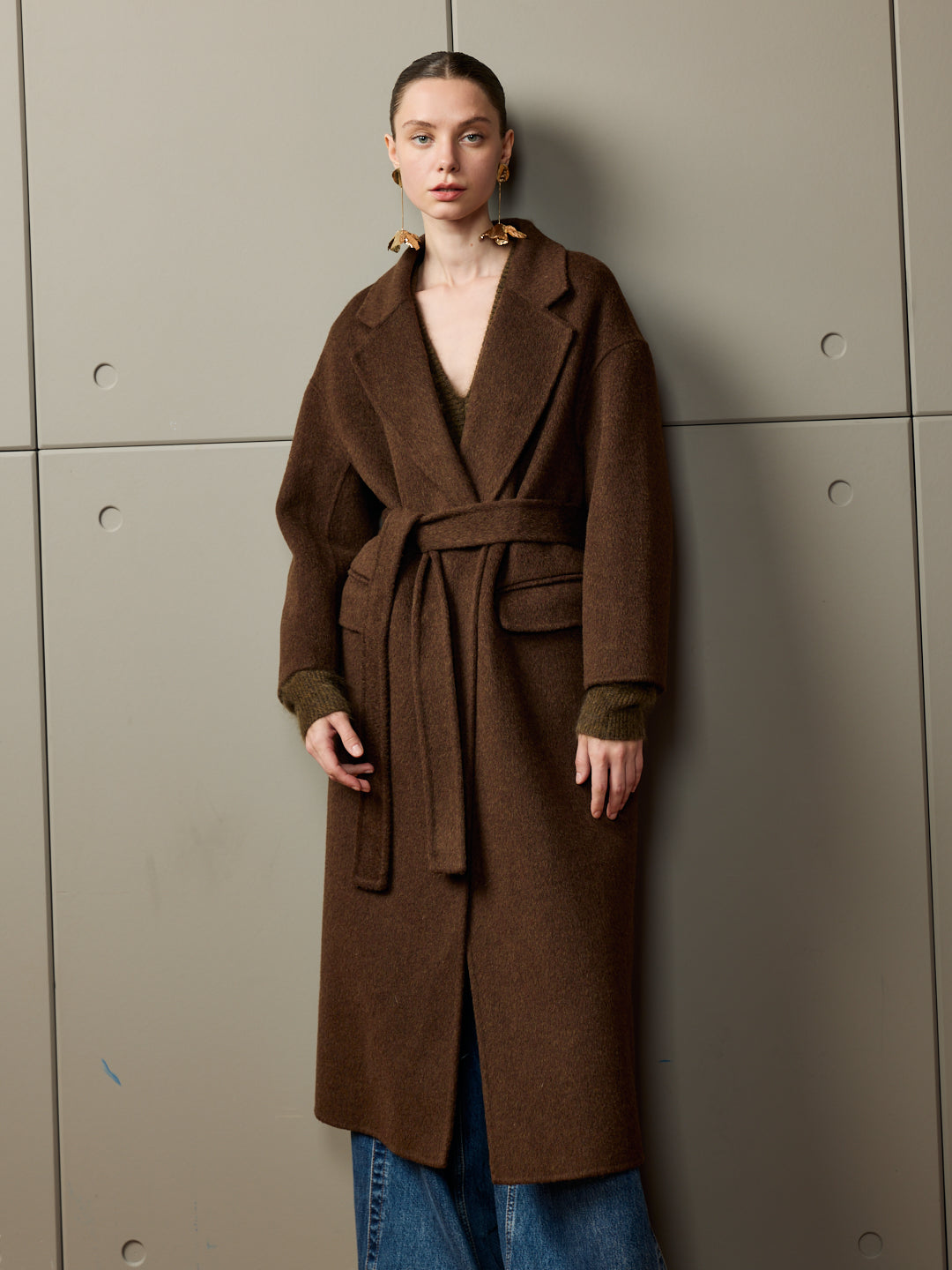 Cashmere coat with detachable mink-knit hood
