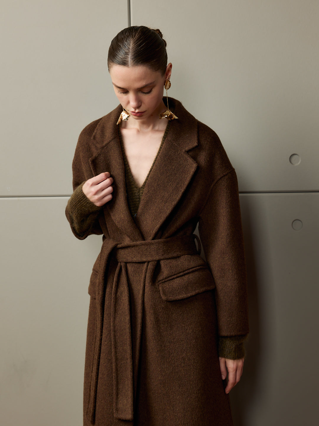 Cashmere coat with detachable mink-knit hood