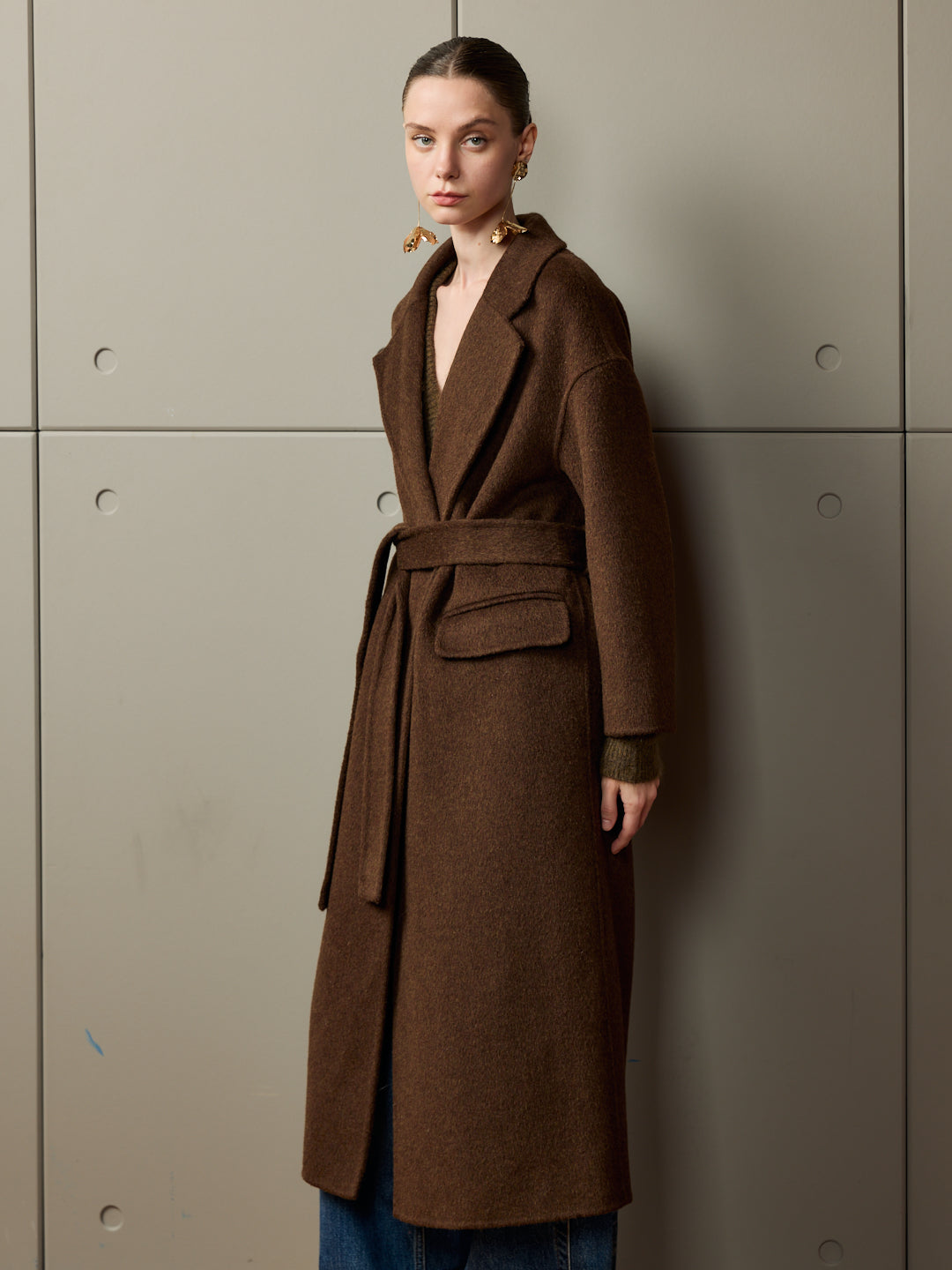 Cashmere coat with detachable mink-knit hood