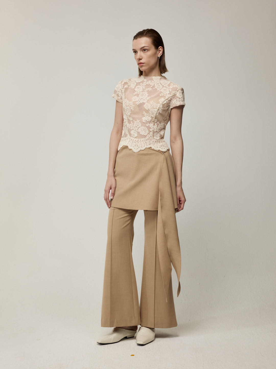 Nascent Vein Blouse and Layered Hem Trousers Set