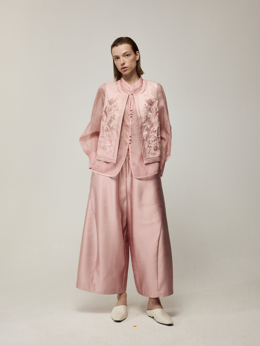 Open-Front Botanical Embroidered Set( Waistcoat+Blouse+Trousers)