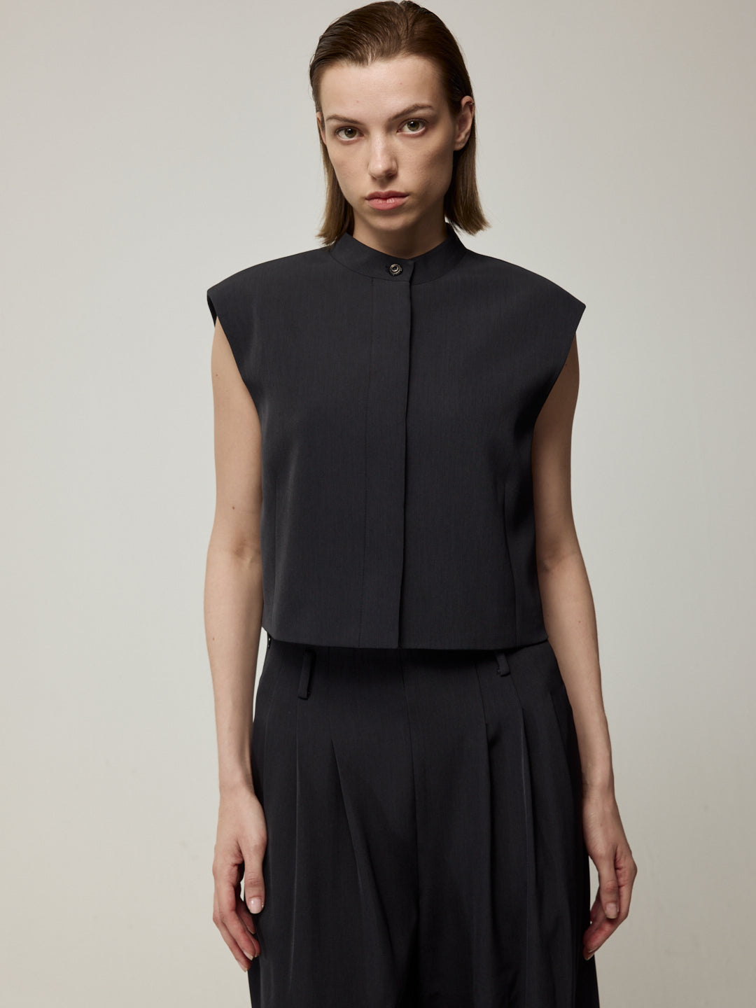 Stand Collar Sleeveless Cropped Vest and Double pleat Wide-Leg Trousers
