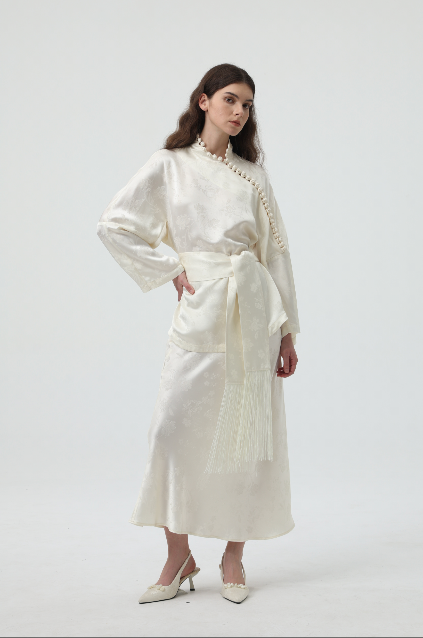 Handcrafted Tassel Jacquard Set Cream