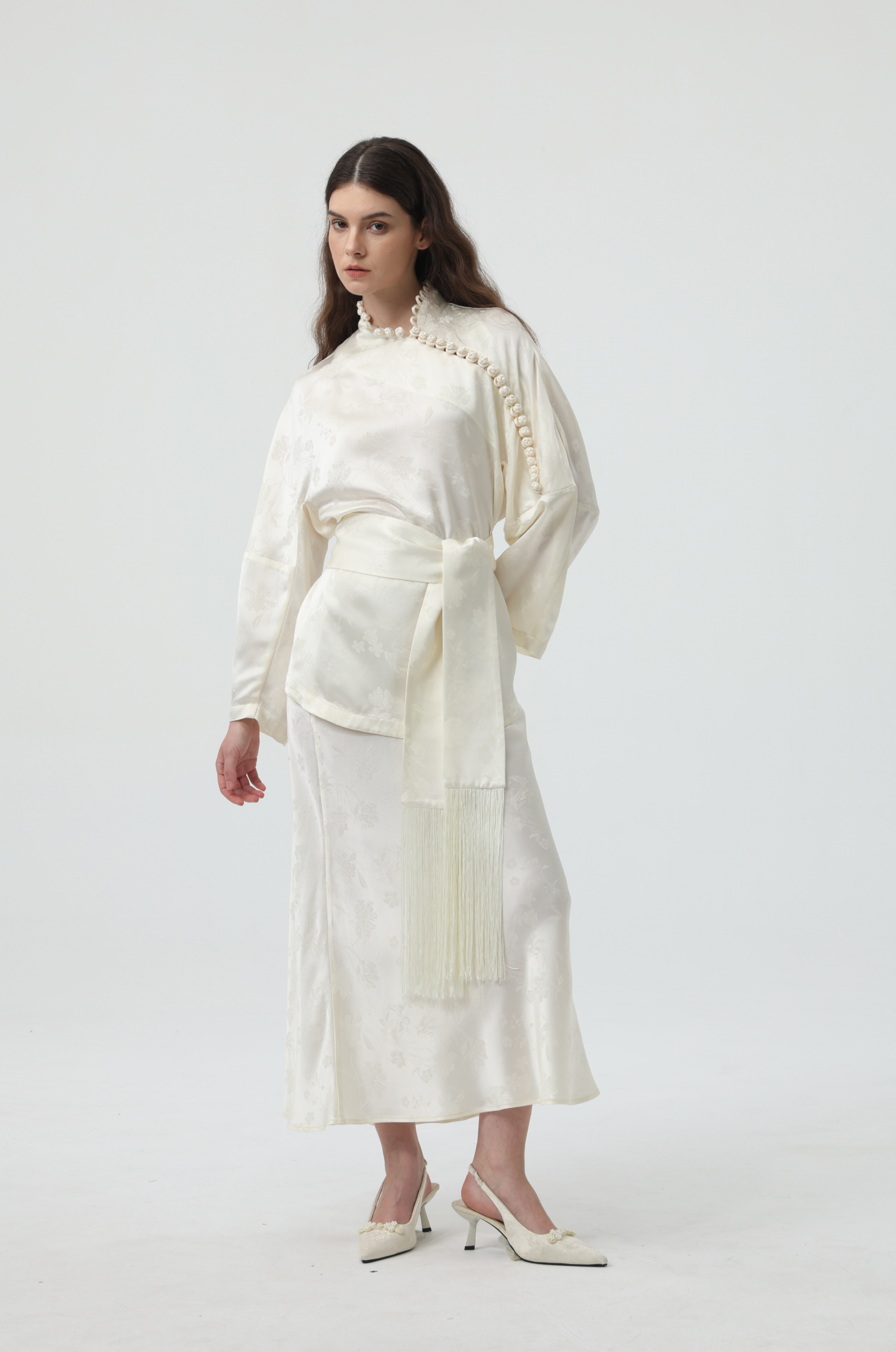 Handcrafted Tassel Jacquard Set Cream