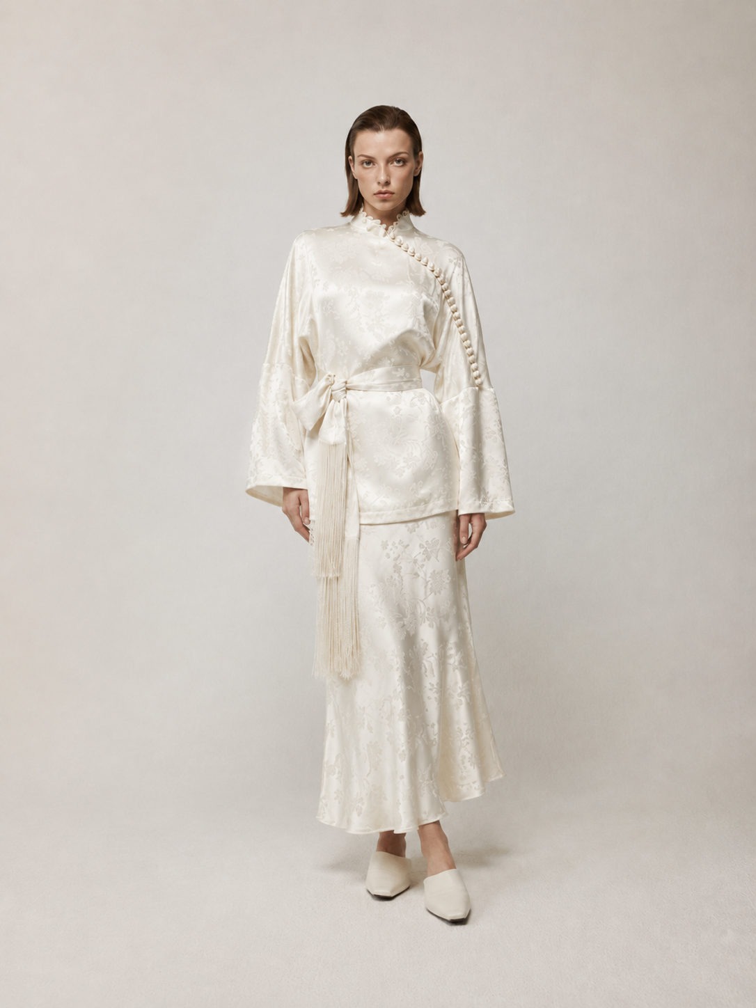 Handcrafted Tassel Jacquard Set Cream
